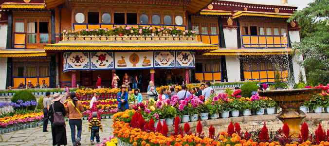 Norbulingka Park