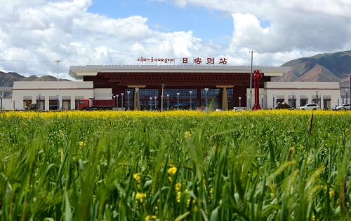 Lhasa to Shigatse Train
