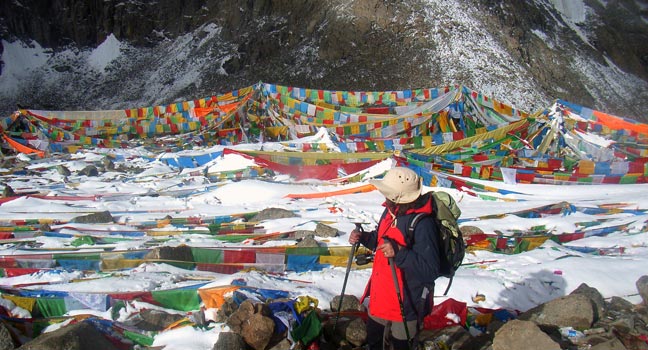 Finding the cheapest way to travel to Tibet.